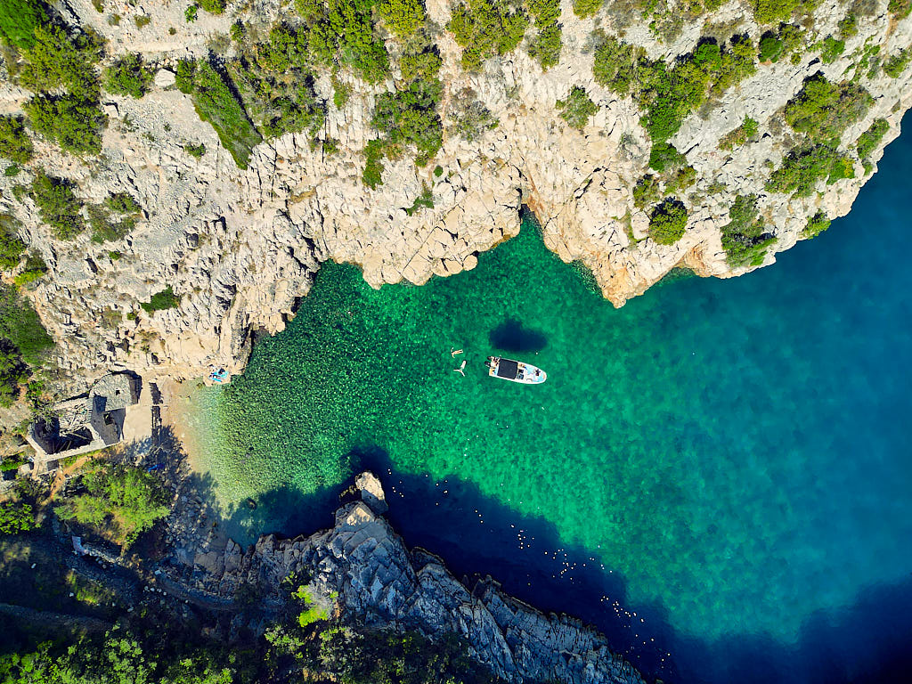 Mala Stiniva beach, Hvar (30 minutes)